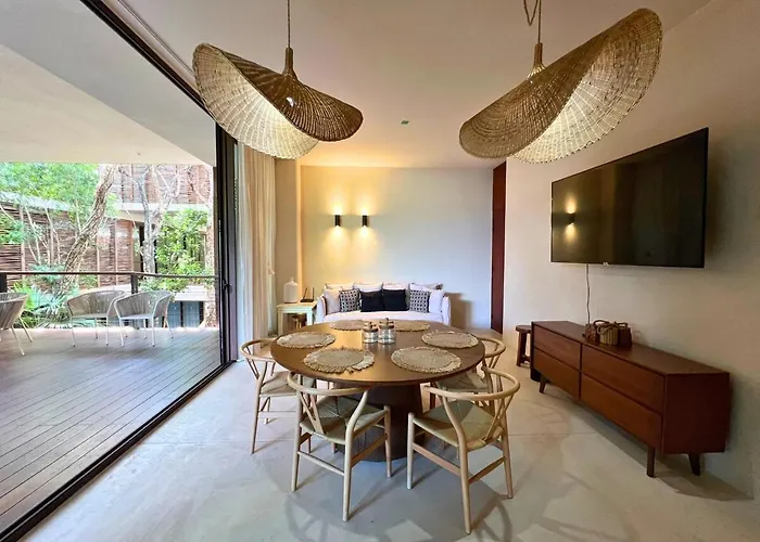 Gated 2br With Rooftop Pool