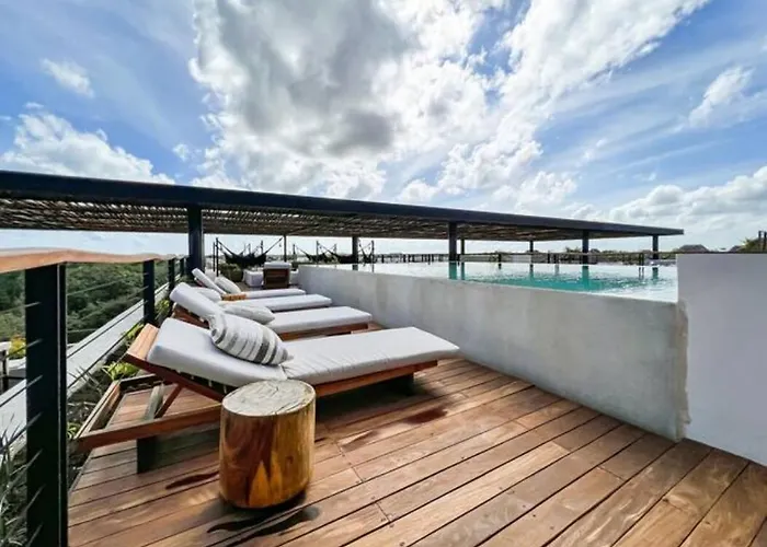 Gated 2br With Rooftop Pool Tulum
